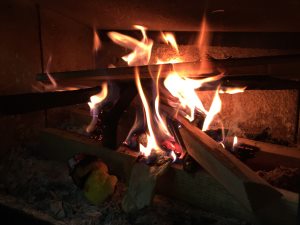 薪ストーブの火の付け方